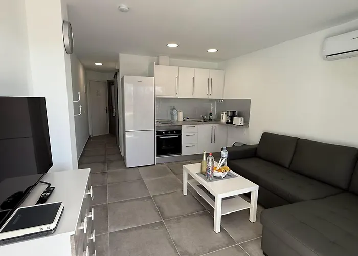 Danubio, Modernes Mit Poolblick Und Seitlichem Meerblick, Wohnzimmer Und 1 Schlafzimmer, 4 Etage, Im Herzen Von Playa Del Ingles, Gran Canaria Плайя-дель-Инглес
